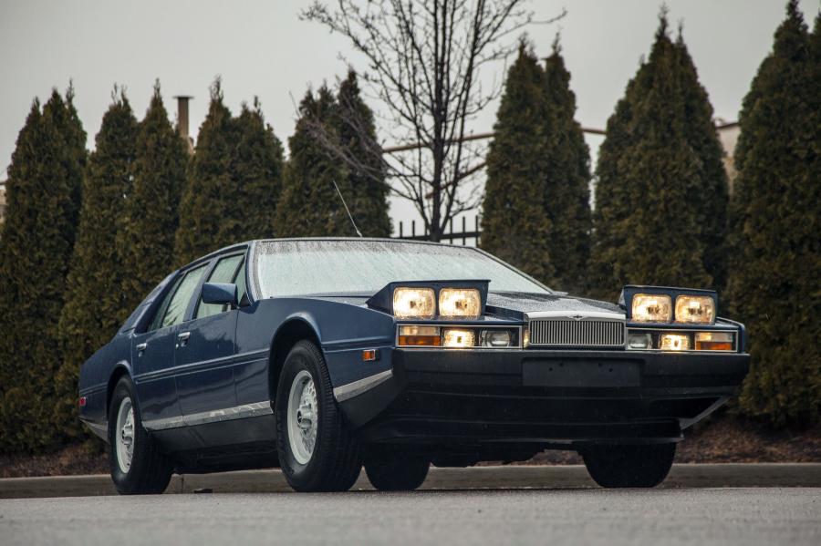  Aston Martin Lagonda 1982 года  (NA) (фото 1 из 35)